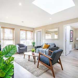  Apartment Pass The Keys Stunning 2br Apt In Fab Location With Top Amenities