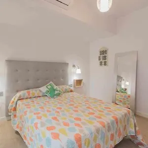 https://essence-home-apartaments.es-andalucia.com